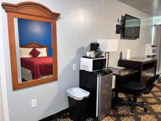 Midway Motel - - 6