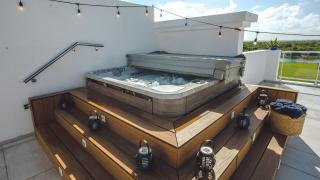 Hard Rock Area PH • Private Jacuzzi + Beach Views - 8