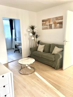 Haven Park - Appartement entier spacieux de 4 chambres 10 min RER D, 35 min de Paris, NETFLIX, FIBRE OPTIQUE, PLACE DE PARKING - Evry-Courcouronnes - 0