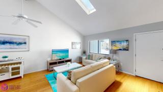 Beach Rd, 300ft to Beach Access & 500ft to Siesta Key Village, 2bdr & Studio - Siesta Key - 7