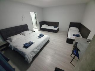 HotelRoom 27 - Uschhorod - 9
