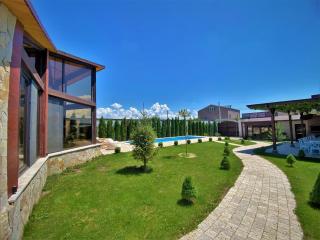Bloom House - Zovuni - 5