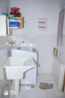 Casa com área externa e piscina na Feiticeira - 9