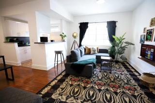 South Beach Free Parking Family & Pet Friendly Walk to Beach & Bay - 2