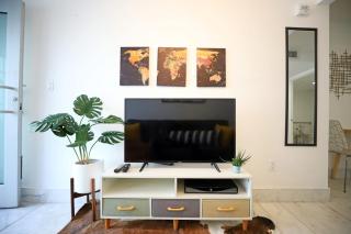 South Beach 2 Bedroom Family Pet Friendly Apartment with Free Parking on Premise - Miami Beach - 7