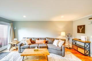 Mtn and Foliage Views Modern Mount Snow Stay! - Dover - 6