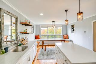 Mtn and Foliage Views Modern Mount Snow Stay! - Dover - 3