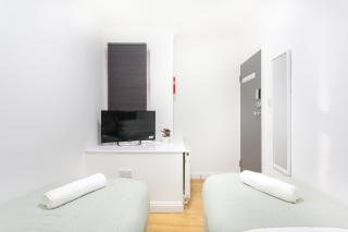 Studio9 Rooms - Next to Emirates Stadium - Budget Rooms with Shared Bathroom - Londra - 5