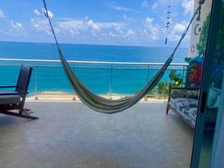 Lux Beachfront 2-BR apartment Restaurant - Santo Domingo - 2