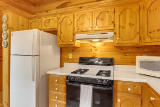 5 Mi to Blue Ridge Lake Cabin with Fire Pit! - Morganton - 1