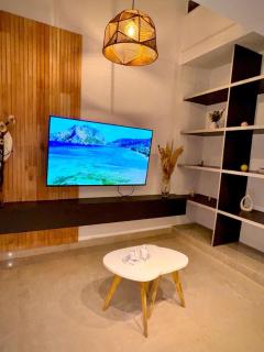 Casa espectacular con 3 habitaciones en suite de lujo, 4 baños, patio al aire libre con jacuzzi y ubicacion perfecta a 3 cuadras de la plaza B - Salta - 7