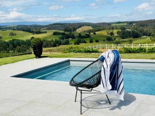 Wake Up to Stunning Views - Luxury Counrty Escape by Scotch Hill Truffle Farm - Neerim South - 7