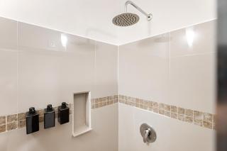 Lagoonfront Apartment in Hotel Zone - 3