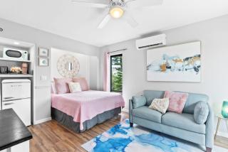 Beach Rd, 300ft to Beach Access & 500ft to Siesta Key Village, Studio - Siesta Key - 3