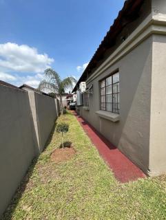 3 Bed home Nelspruit Golden Crescent - 1