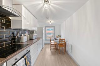 Central Reading 2-Bed Apartment, Walk to Station - Reading - 7