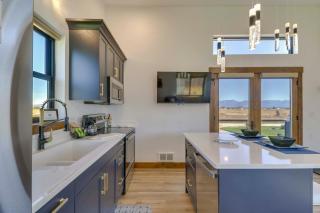 Mtn-View Tiny Home with Grill Near Skiing! - 3