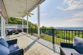 Nolin Lake Home with Decks and Fire Pit in Clarkson! - Cub Run - 0