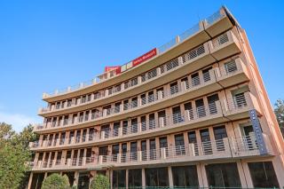 Townhouse Jalsa Resort - Goshainganj - 6