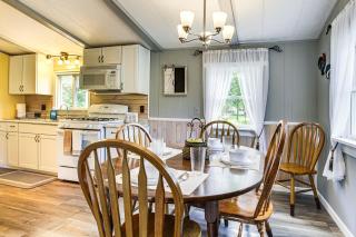 Lake Views and Fireside Bliss Cecil Cottage with Yard - 5