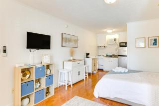 Walk to North Myrtle Beach Studio with Pool Access! - Myrtle Beach - 7
