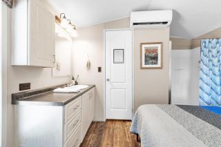 Daze Off Suite 6 - Pet Friendly Suite by The Lodges at Fossil Creek - 6