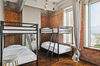 Spacious Downtown Loft-Gym-Pool-Free Valet Parking - Dallas - 1