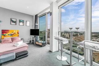 Heart of City, Centre Point Luxury Apartment - Birmingham - 6