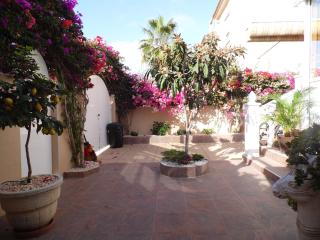 Villa La Zenia, Private pool, 10min walk to La Zenia Beach, for 6 people - Playas de Orihuela - 6