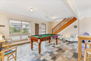 108 Morrison Luxury Beach House with Sea Views Middleton Beach Holiday Rental - 6