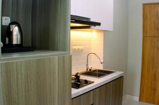 Comfy Studio Apartment at Gateway Park LRT City By Travelio - Bekasi - 4