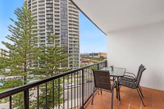 Broadbeach Beauty Walk to Beach & Free Parking - Gold Coast - 9