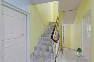 Hotel O Surbhi G House - Varanasi - 1