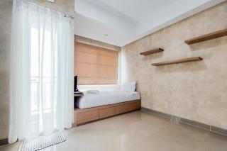 Cozy Stay Studio Room Apartment at B Residence By Travelio - Tangerang - 9