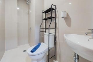 Cozy Stay Studio Room Apartment at B Residence By Travelio - Tangerang - 5