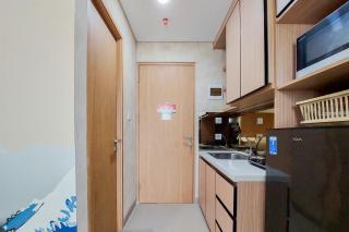Cozy Stay Studio Room Apartment at B Residence By Travelio - 2