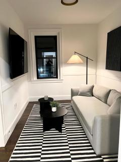 Modern Luxury Apartment in City - 4