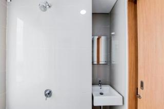 Homey and Simply Look Studio Room Apartment B Residence By Travelio - Tangerang - 5
