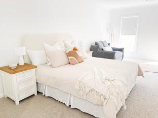 Modern Wyoming Getaway - Wagga Wagga - 6