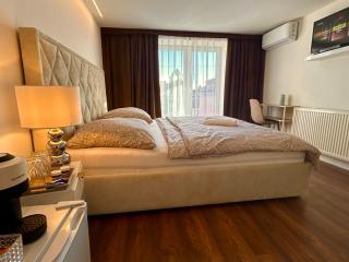 ZARA Premium Only Room - Štúrovo - 5