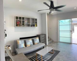 Bang Tao Town House 1km Surin Beach V135 - Thalang - 5