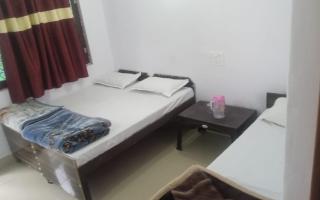 Hotel Sarthak Bed n Breakfast by StayApart - 9