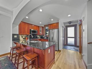 Union Creek Townhome 164D New Listing! townhouse - 9