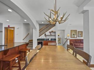 Union Creek Townhome 164D New Listing! townhouse - 6