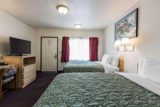 Rodeway Inn Beaumont - Beaumont - 3