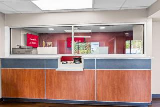 HomeTowne Studios by Red Roof Richmond - Airport Sandston - 8