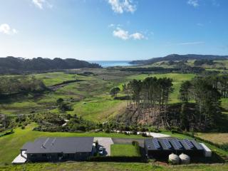 Hot Water Beach Lookout B&B - 0