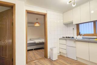 C2 White Linen House 2br - Seul - 5
