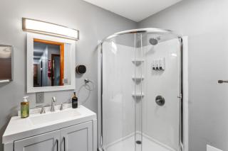 Simple Deluxe Private Room - Anchorage - 2