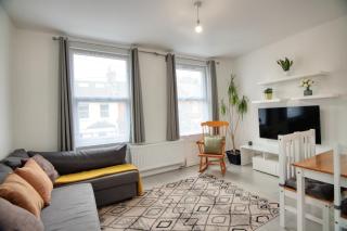 London Serviced Accommodation near Tottenham Hotspurs Football Stadium Great for Contractors - Londra - 8